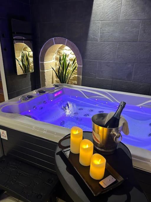 L'Etreinte, Gite De Charme Avec Jacuzzi Interieur Et Sauna Guemene-sur-Scorff Экстерьер фото