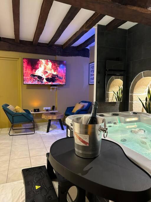 L'Etreinte, Gite De Charme Avec Jacuzzi Interieur Et Sauna Guemene-sur-Scorff Экстерьер фото